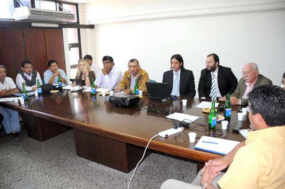 El Gobierno provincial planteó la apertura de las negociaciones salariales para el año 2011