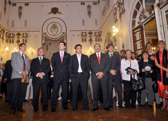 El Gobernador inauguró las obras de refacción en el Centro Cultural América