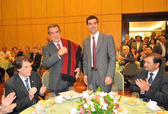 Urtubey asistió a la disertación que Eduardo Frei ofreció en Salta