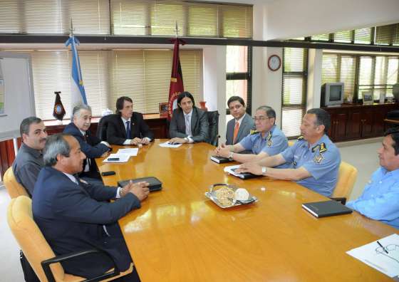 El Gobierno dispuso incrementos salariales para el sector de seguridad