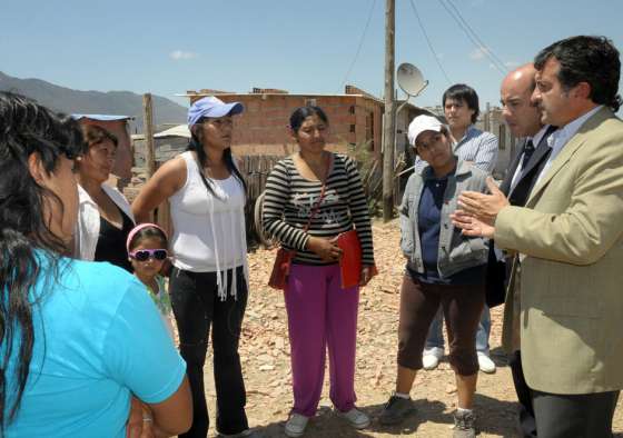 Entregaron escrituras a vecinos del asentamiento Virgen de Luján