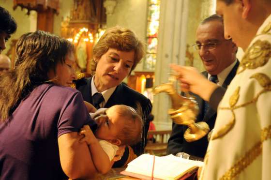 Cinco niños salteños recibieron el bautismo presidencial