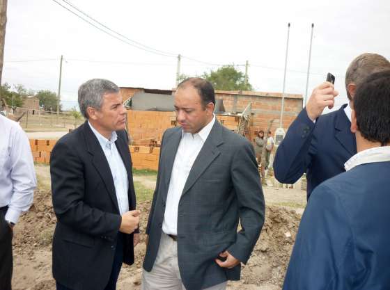 Más de 3 mil familias de Solidaridad y La Paz tendrán servicios básicos