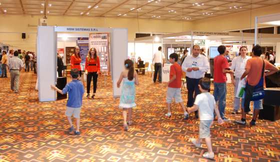 Comenzó la primera edición la Feria de Tecnología y Comunicaciones NOA 2010