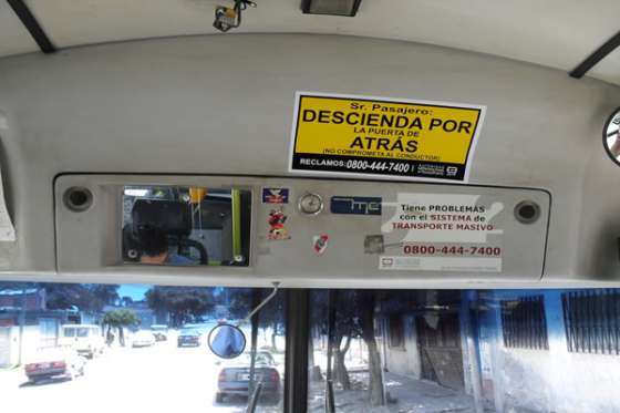 La AMT coloca carteles informativos y de concientización  en los colectivos 