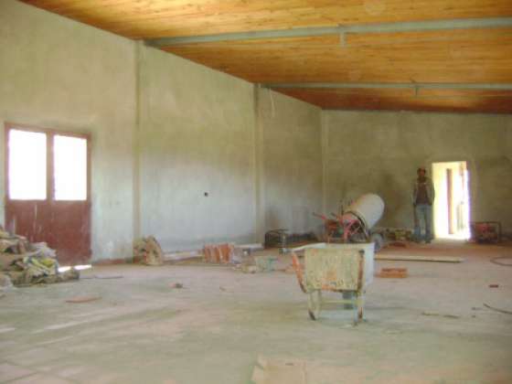 Finaliza la construcción de un SUM para escuela de Cachi