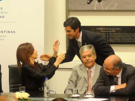 En Casa Rosada, Urtubey participó en el acto de firma del acuerdo con el sector hidrocarburífero