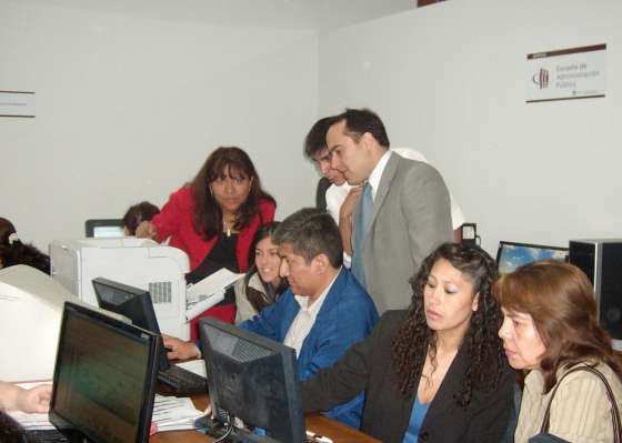 Inscriben para los concursos de cargos en la Administración Pública 