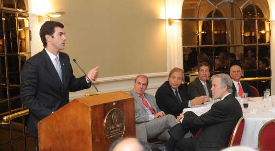 Urtubey participó del almuerzo del Club de Petróleo