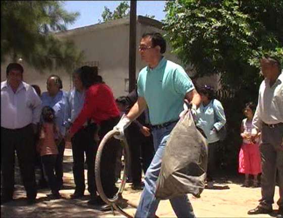 El Ministro de Salud concretó tareas de descacharrado en Joaquín V. González