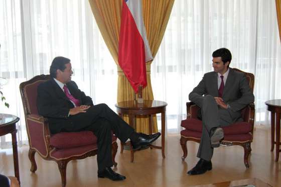 El Gobernador Urtubey fue recibido por el intendente de Antofagasta