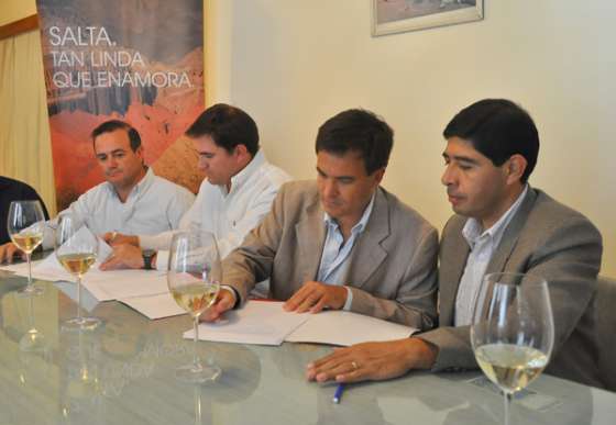 Se promocionarán los vinos salteños en los vuelos de Andes