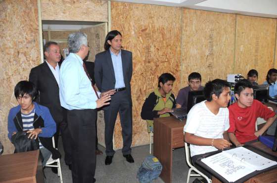 Parodi y Fortuny visitaron una escuela de Educación no Formal de barrio San Remo