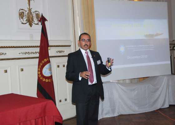 Apaza expuso sobre el rol de articulación público privada en las jornadas RSE en la región Noa