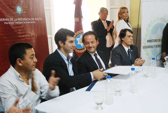 Instalarán equipos para el servicio de Emergencia 911 en los Valles de Lerma y Calchaquí