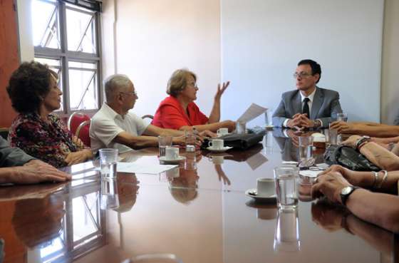 El ministro de Salud recibió a representantes del Movimiento de Jubilados y Pensionados de Salta
