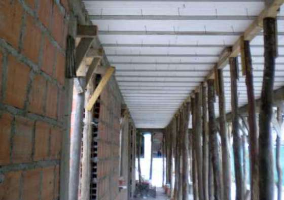 Se encuentra en ejecución la ampliación de la escuela Jacoba Saravia