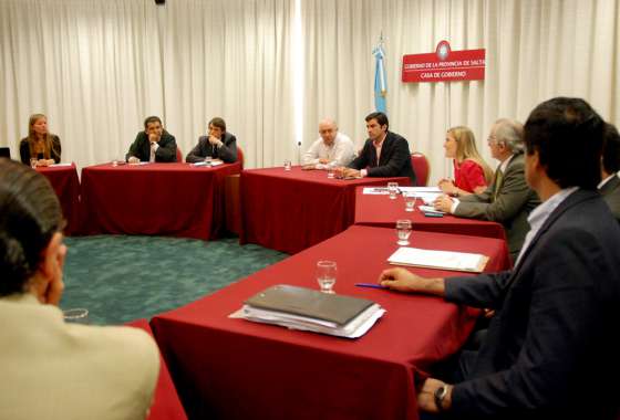 Urtubey recibió un informe del proceso de regularización de los lotes 55 y 14 