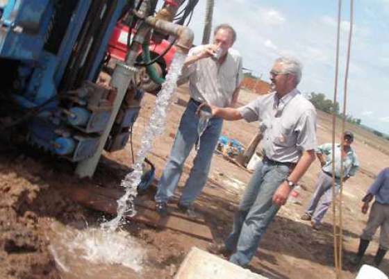 Agua potable para una escuela agrotécnica de Las Lajitas