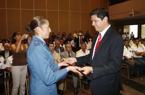 Egresó la novena promoción de oficiales sub adjutores de la Escuela de Cadetes