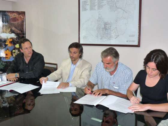 El Gobierno firmó un convenio con Asociana y Fundapaz en el marco de la ley de Bosques