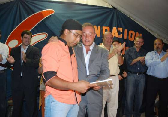 Fortuny asistió al cierre del ciclo lectivo de la Fundación Futuro en Cerrillos