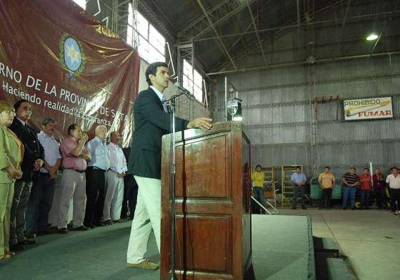 “Esta obra va a ayudar al despegue del municipio” dijo Urtubey al inaugurar el aeropuerto en Mosconi