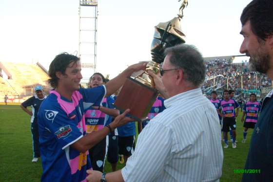 Gimnasia campeón del Triangular de Verano 2011