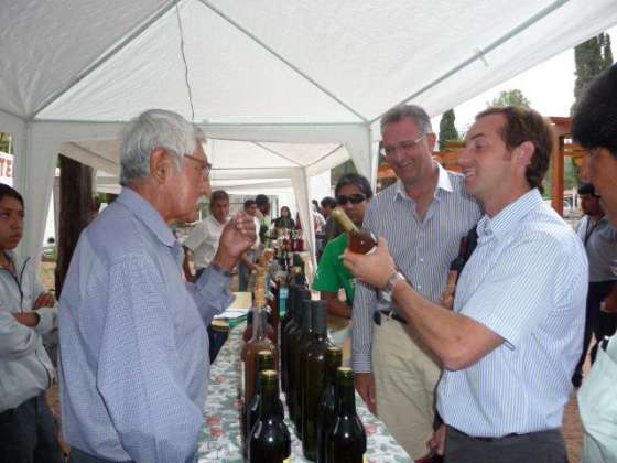 Autoridades provinciales participaron en la Fiesta del Vino Artesanal