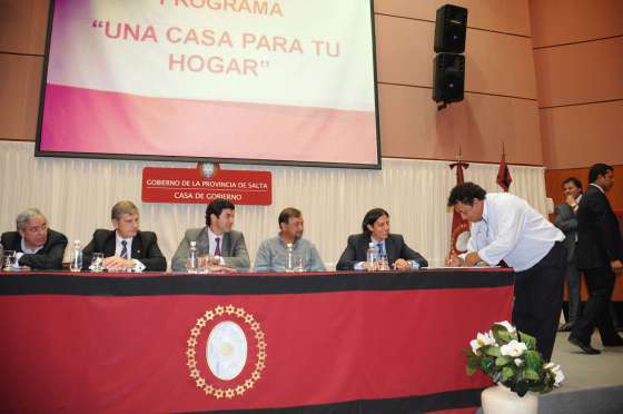 La Provincia beneficiará a más de 10.000 personas con viviendas sociales