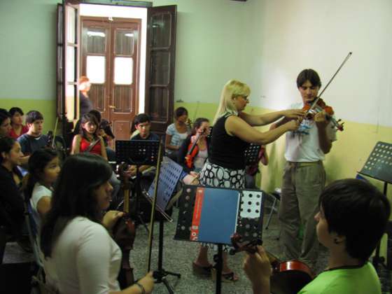 Compromiso y entusiasmo mostraron los estudiantes de la Sinfónica Infantil