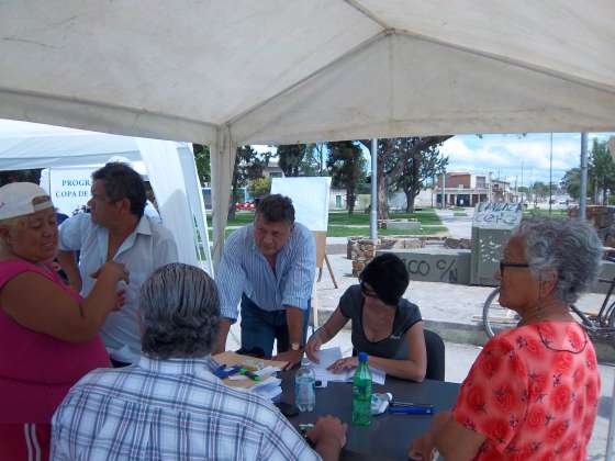 Continúa la atención a los vecinos de capital afectados por las inundaciones