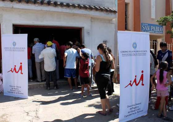 El Registro Civil realiza trámites de documentación en los barrios afectados por la tormenta