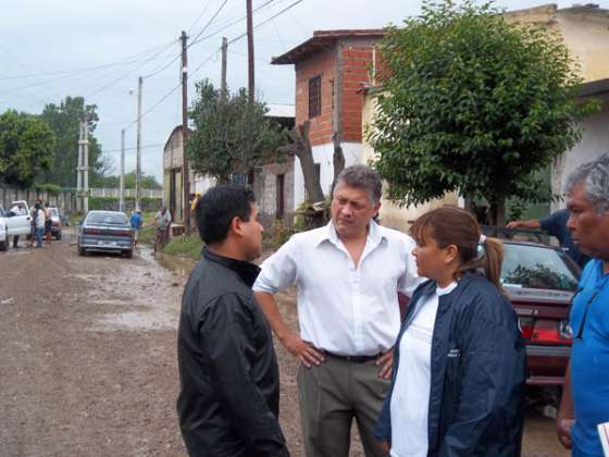 Continúa el operativo de asistencia a damnificados por el temporal 