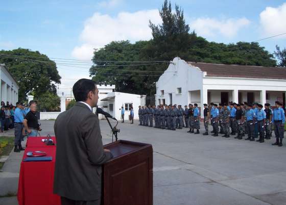 El Servicio Penitenciario cuenta con un Grupo Especial de Operaciones Penitenciarias Salta(GEOPS)