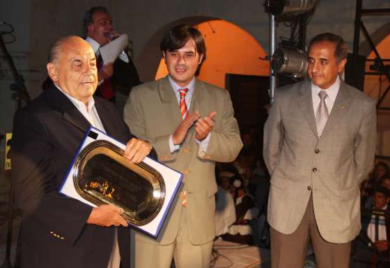 Con un festival folclórico se conmemoró el natalicio de Martín Miguel de Güemes 