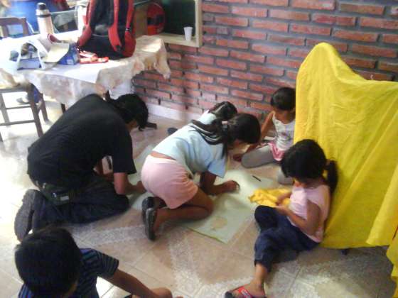 Continúa la contención a evacuados de Barrio Ceferino