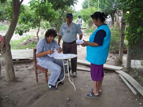 El ente regulador asistió a vecinos afectados por las tormentas