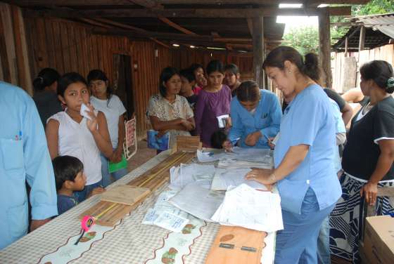 Agentes sanitarios realizan trabajos preventivos en Rivadavia