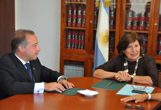 El Ministerio de Trabajo firmó un convenio con la Escuela de la Magistratura