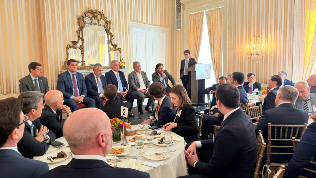 S&aacute;enz present&oacute; el potencial de Salta ante empresarios e inversores en un foro internacional