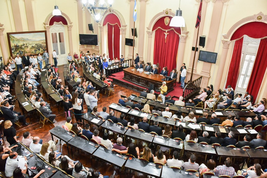 Noticia: Prestaron juramento los 30 diputados electos por la Provincia