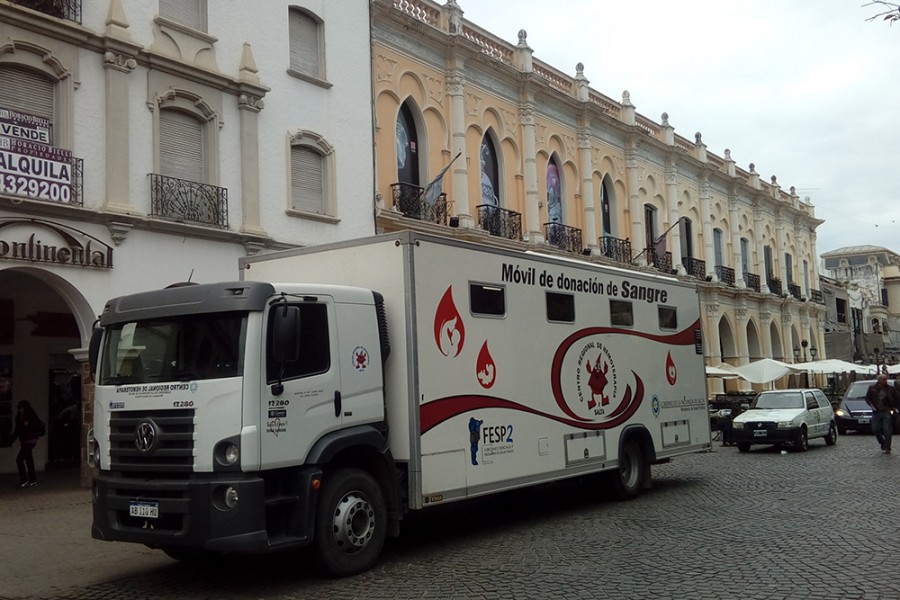 68310-el-centro-regional-de-hemoterapia-colectara-sangre-en-plaza-9-de-julio