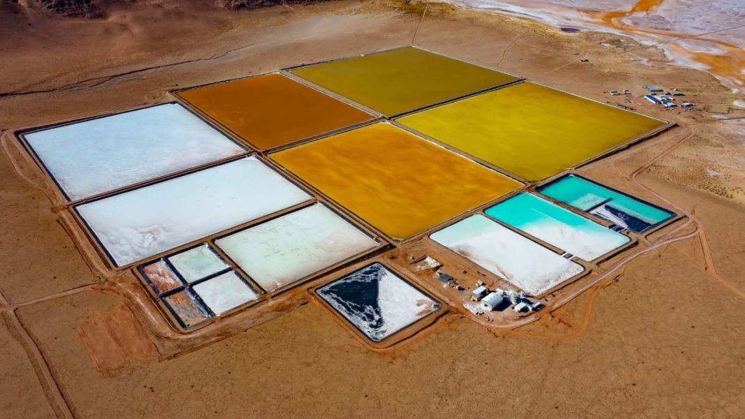Noticia: Minera salteña concretó su primera exportación de cloruro de litio  condensado a China