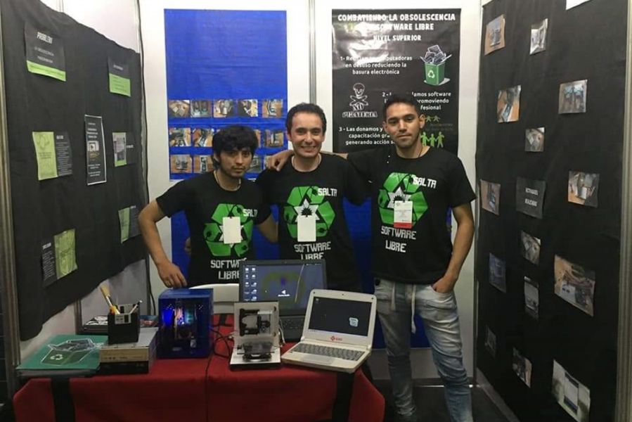 Un projet d’étudiants de Salta sur les technologies obsolètes et les logiciels libres a été récompensé en Colombie