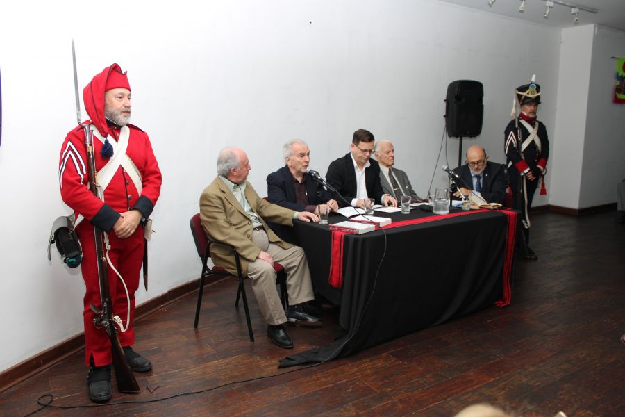 Fue a través de una mesa panel en donde diversos historiadores y profesionales reflexionaron sobre el encuentro entre San Martín y Simón Bolívar en 1822.