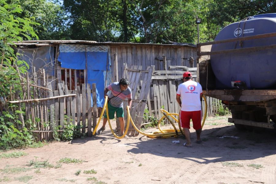 Noticia: En las comunidades originarias de Tartagal se refuerza la  distribución de agua