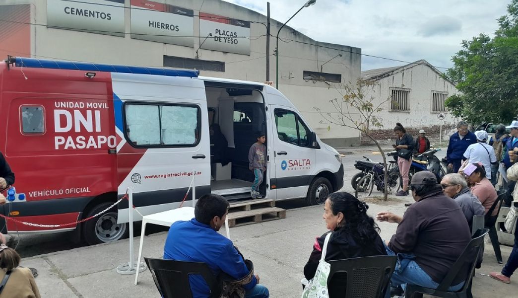 El móvil del organismo participó de un operativo organizado por el Ministerio de Gobierno, Derechos Humanos y Trabajo, que acercó diversas áreas a los vecinos de esa barriada.