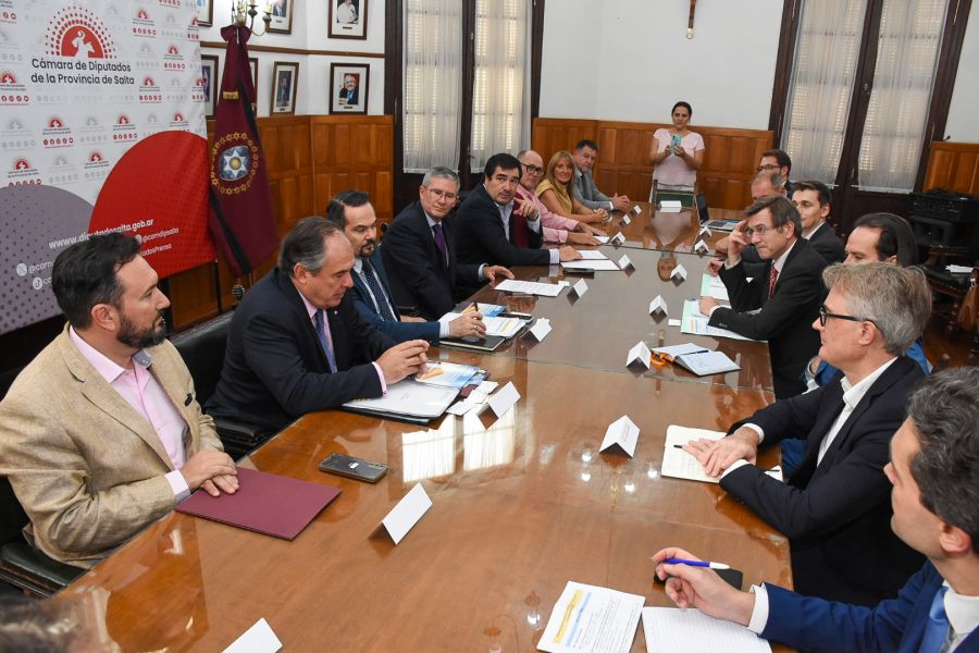 Provincial officials and legislators discussed the strategic agenda with the French ambassador to Argentina