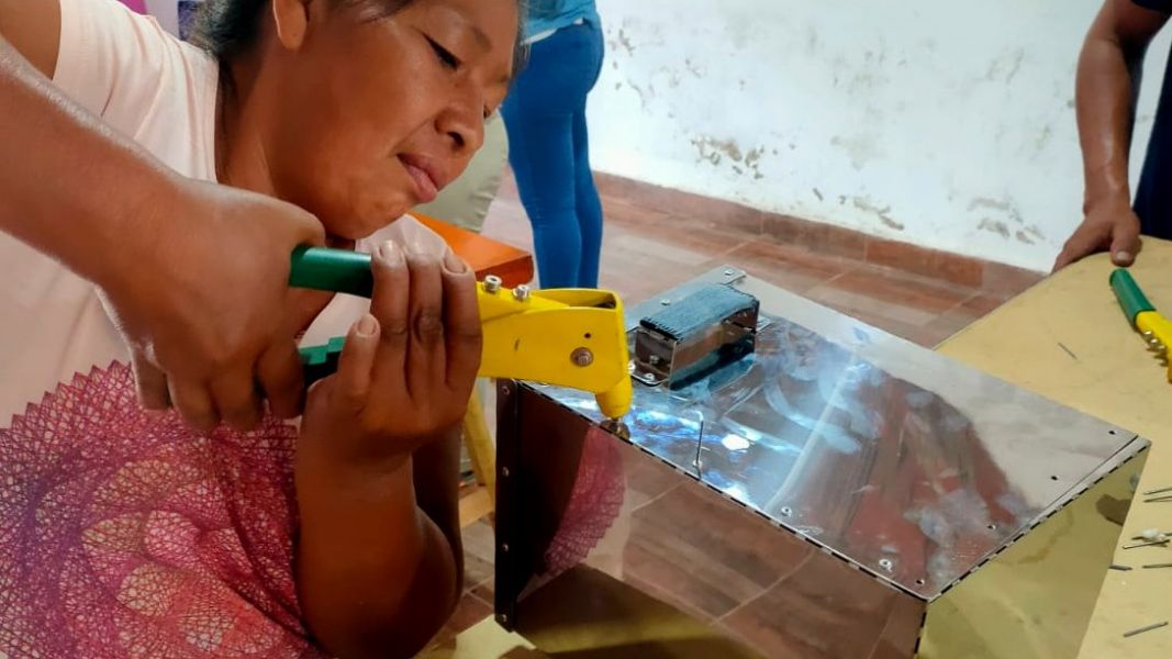 Se construyeron cocinas ecológicas en una comunidad originaria de Aguaray
